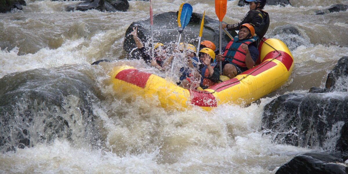 Hadapi Jeram Seru dan Tantangan