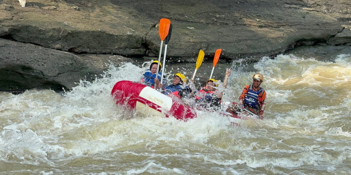 Rafting titikkumpul Cisadane Bogor