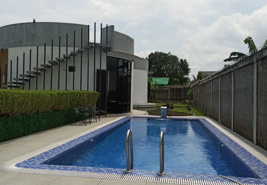 Vila Kapasitas 30 Orang